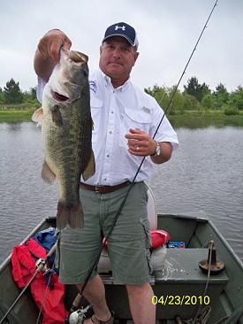 Andrew Pitts with 9 lb bass