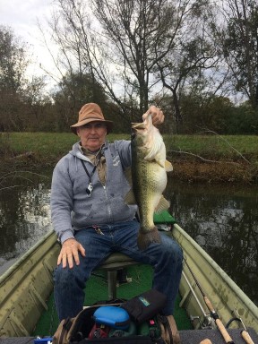 Tom Barronton's big bass - 2018.